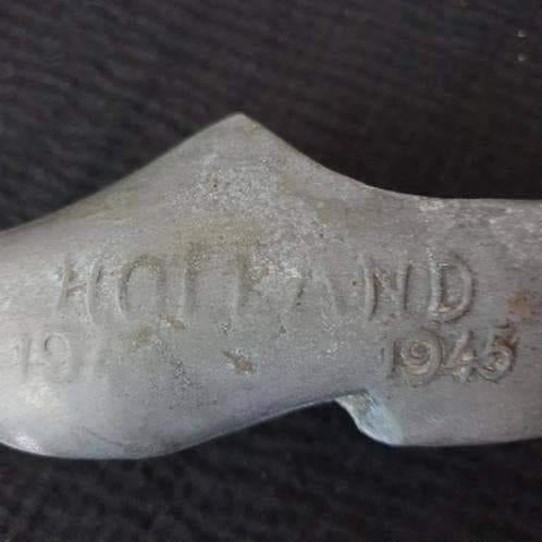 Vintage metalen klompje WO II Holland 1944-1945 hongerwinter, Ophalen of Verzenden, Overige soorten, Nederland, Miniatuur of Beeldje