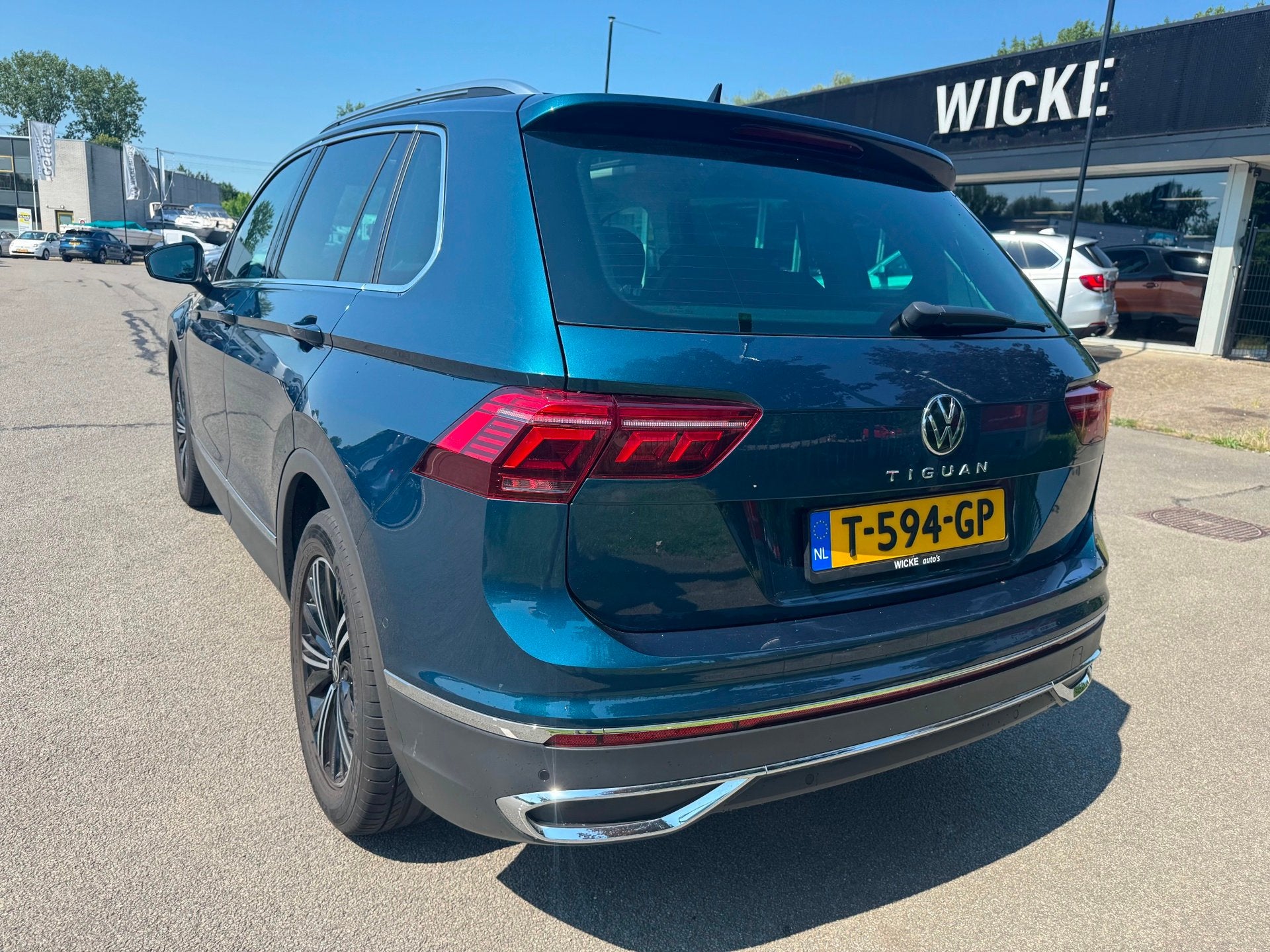 Volkswagen TIGUAN 2.0 TDI 150PK DSG PANO LED KEYLESS, Auto's, Gebruikt, 4 cilinders, Blauw, Alcantara