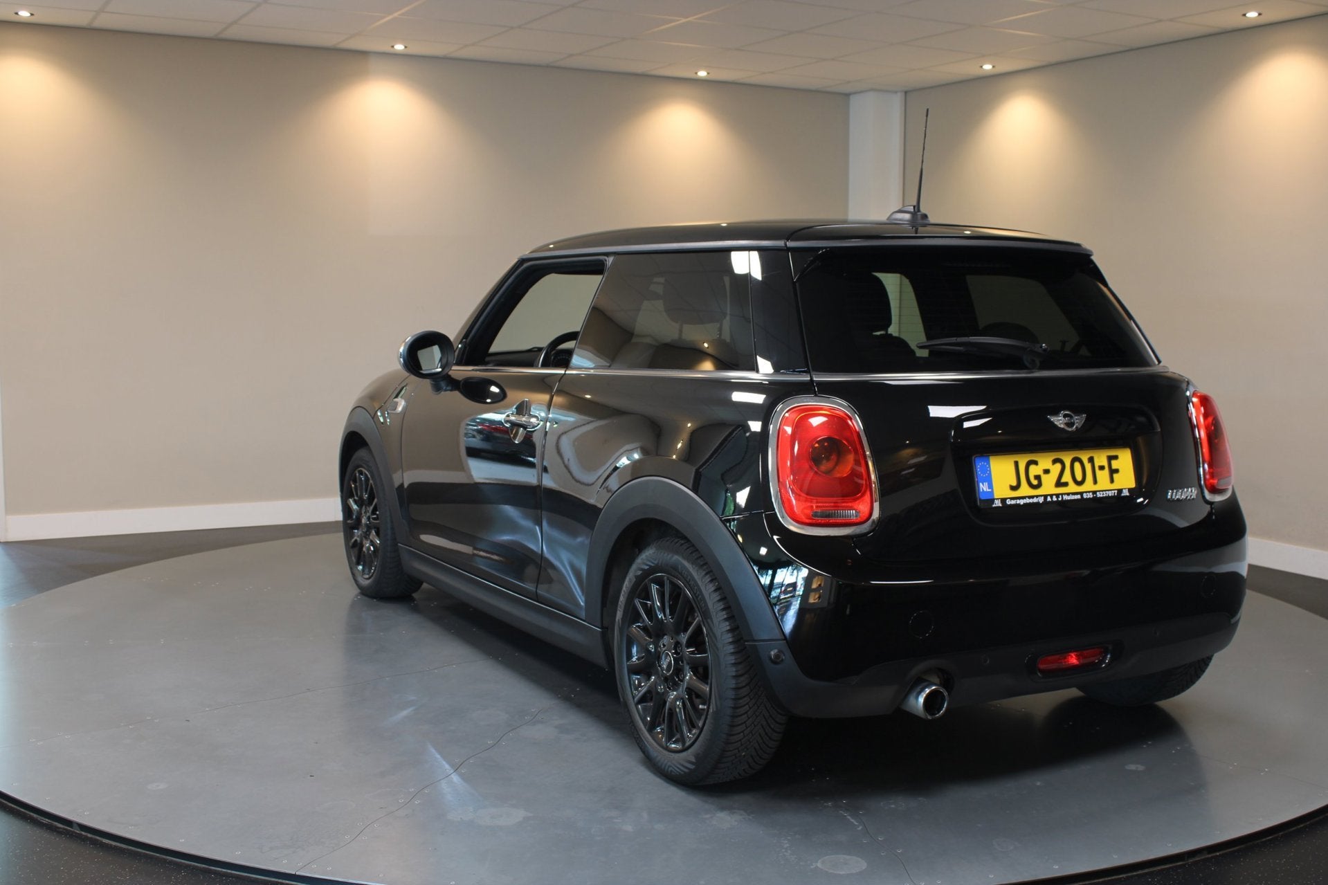 Mini 3-Deurs 1.5 Cooper Business *1ste Eigenaar* JCW-Stuur|A, Voorwielaandrijving, 136 pk, Gebruikt, Euro 6