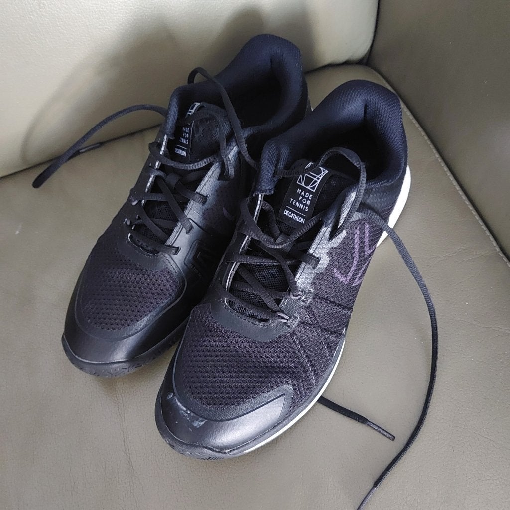 Decathlon tennis schoenen maat 40-41 z.g.a.n, Overige merken, L00, Schoenen, Ophalen of Verzenden