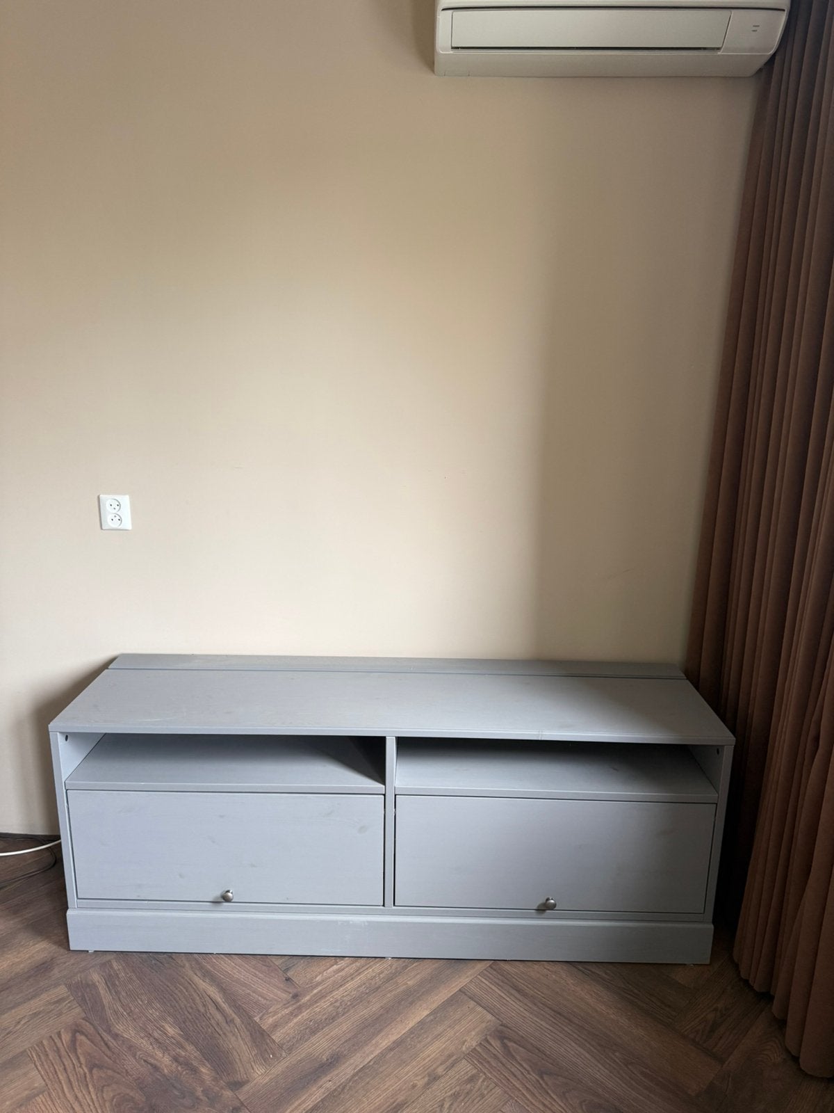 Ikea tv kast meubel hauga, 150 tot 200 cm, Ophalen of Verzenden, Zo goed als nieuw, Minder dan 100 cm