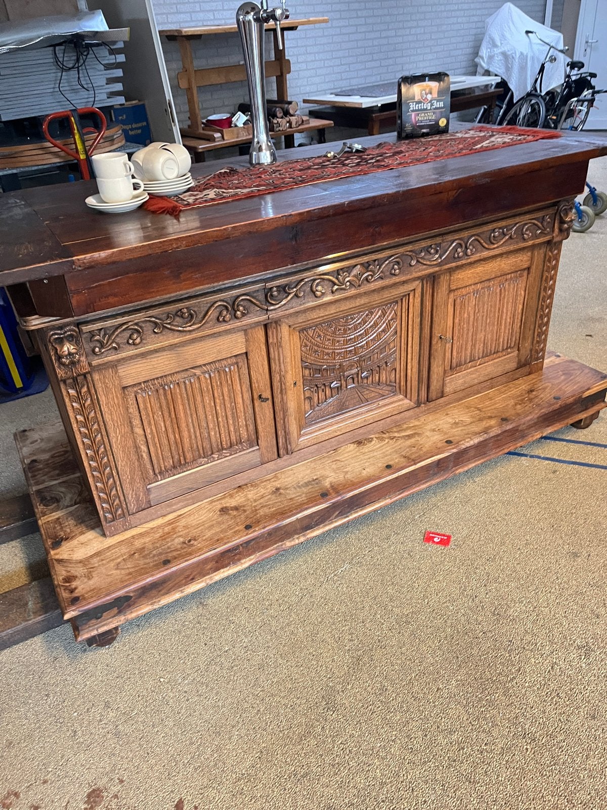 Antieke houten bar met tapkraan, Ophalen, Gebruikt