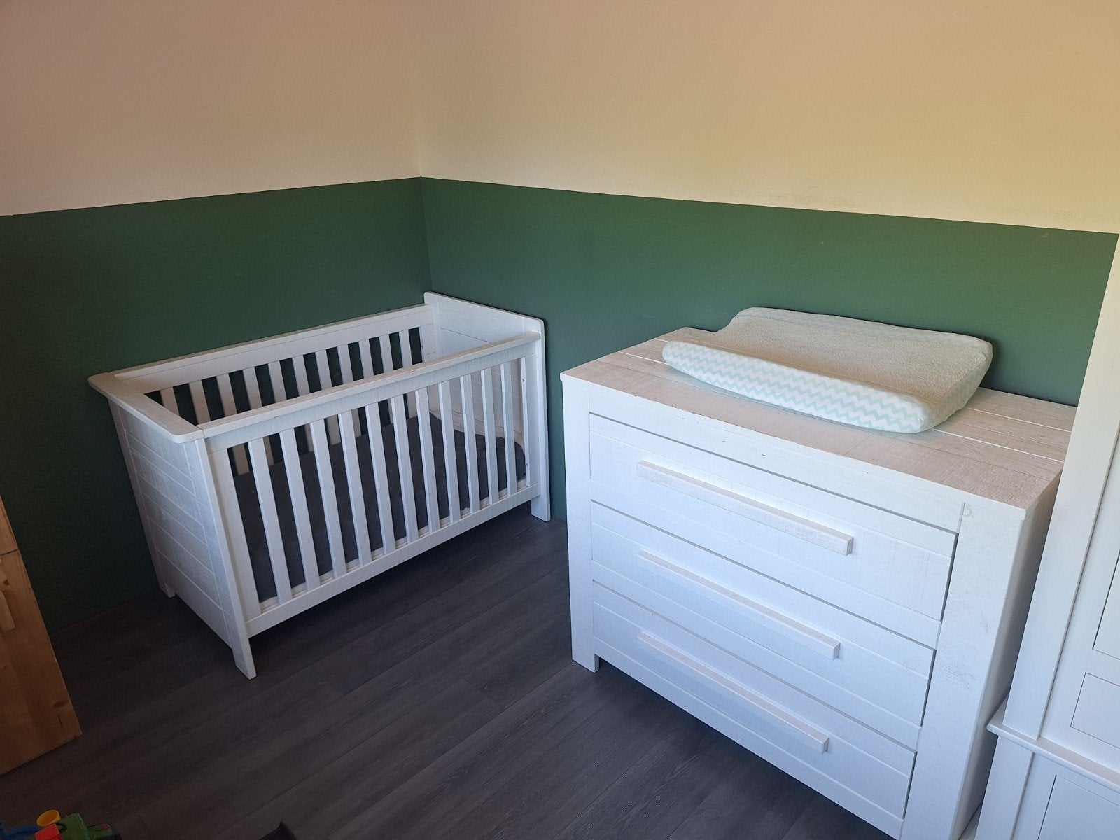 Ledikant, commode en kapstok met matras, Ophalen of Verzenden, Gebruikt, Ledikant