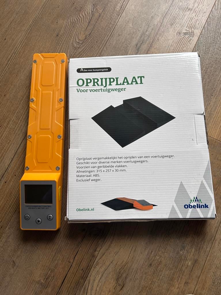 Caravan weegschaal met oprijplank, Ophalen of Verzenden, Zo goed als nieuw