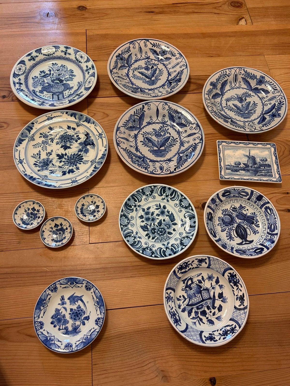 13 delft’s blauw bordjes, Antiek en Kunst, Antiek | Keramiek en Aardewerk, Ophalen