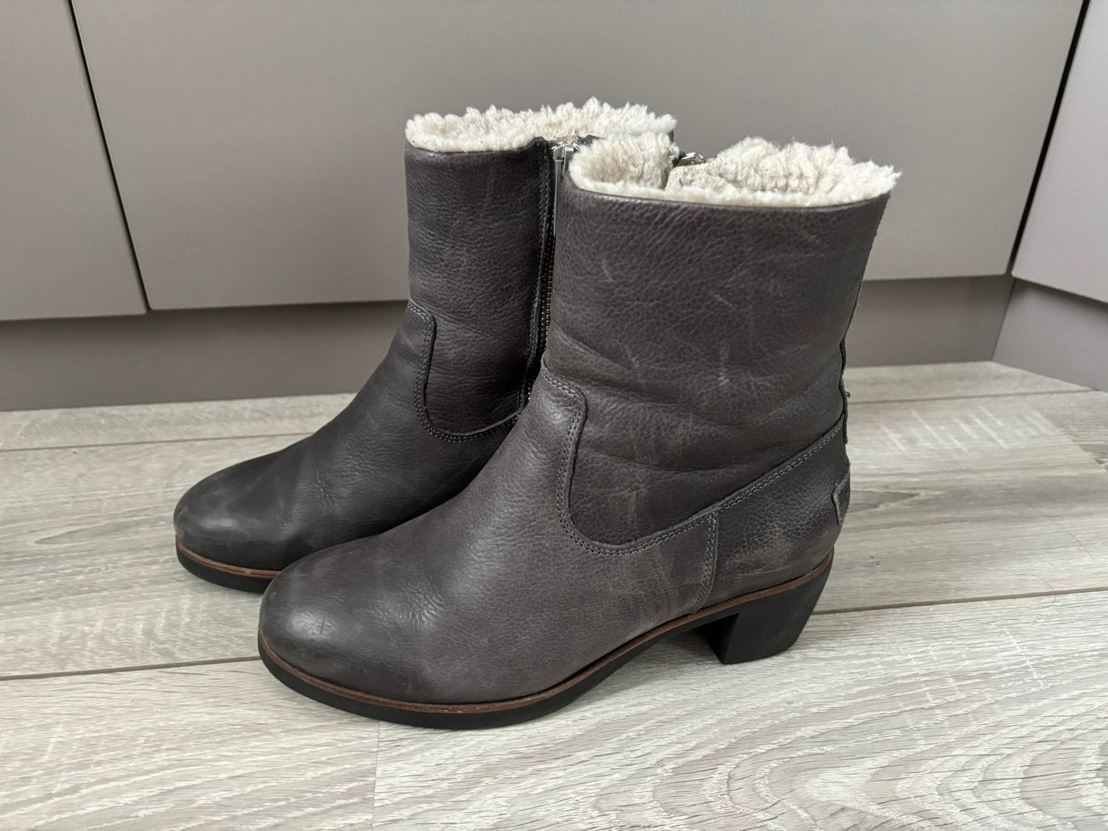 Shabbies amsterdam grijs teddy booties laarzen maat 38, Lage of Enkellaarzen, Ophalen of Verzenden, Zo goed als nieuw, Grijs