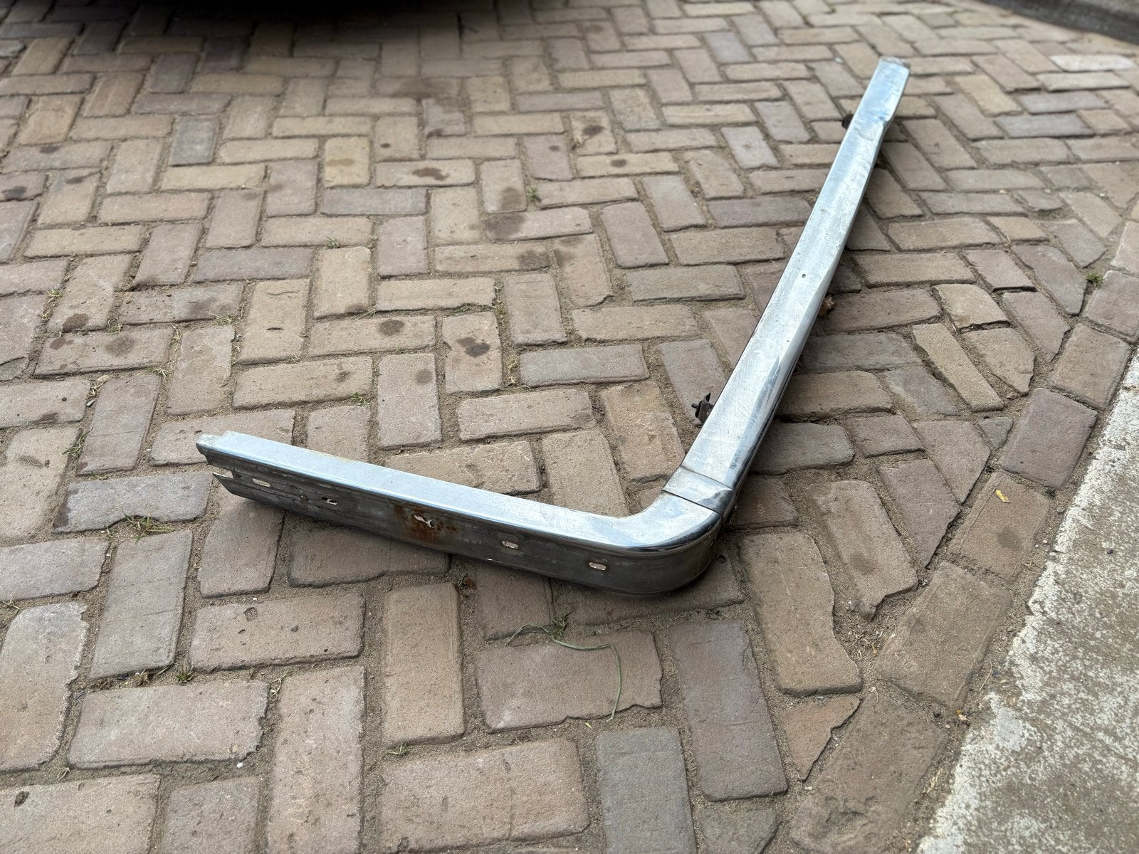 Bmw e30 type 1 achterbumper deel, Ophalen, Gebruikt, Voor, Oldtimer onderdelen