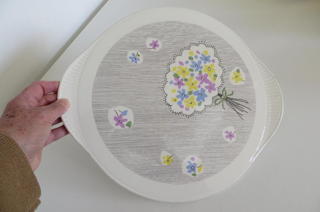 Vintage keramieken gebaksschotel/ vlaai schotel met grepen., Antiek en Kunst, Ophalen of Verzenden