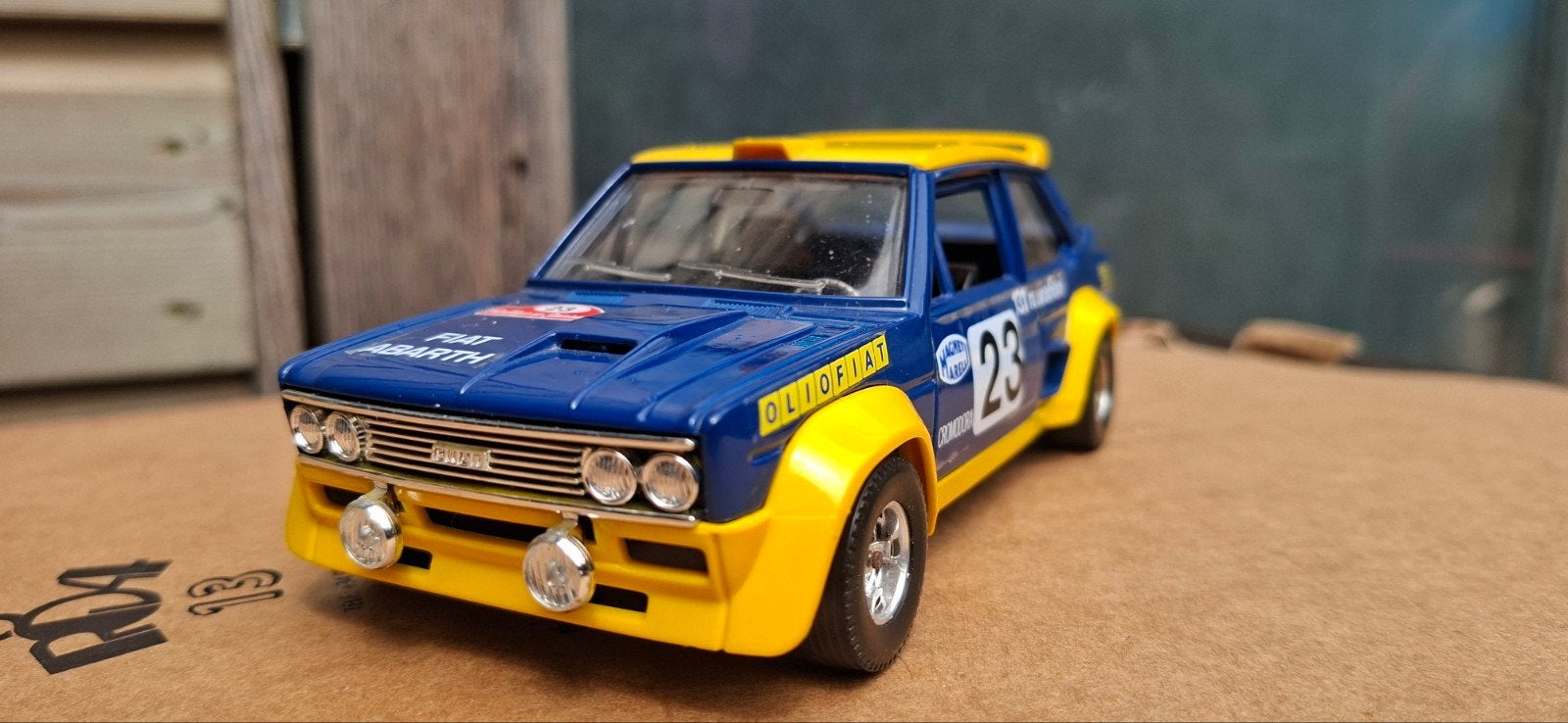 Bburago Fiat 131 Abarth Rally. BIEDEN, Hobby en Vrije tijd, Modelauto's | 1:24, Ophalen of Verzenden, Gebruikt, Auto, Bburago