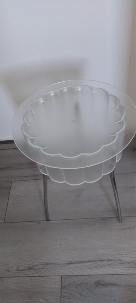bijzettafel IKEA met bloemvormig design, 45 tot 60 cm, Gebruikt, Modern, Speels, Ophalen of Verzenden