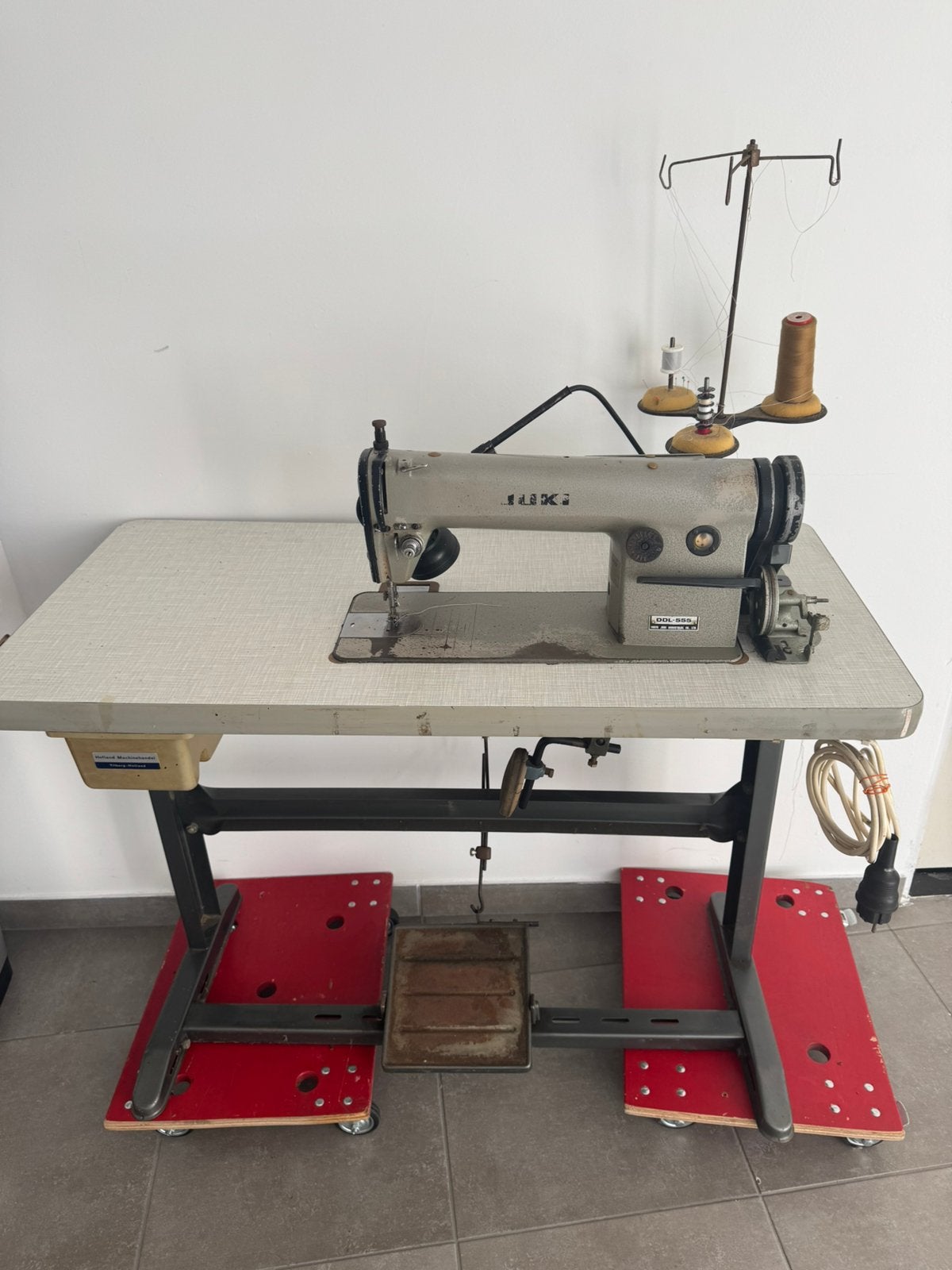 Industriële Juki DDL-555 Naaimachine met Singer Motor, Ophalen, Singer, Industrieel, Naaimachine