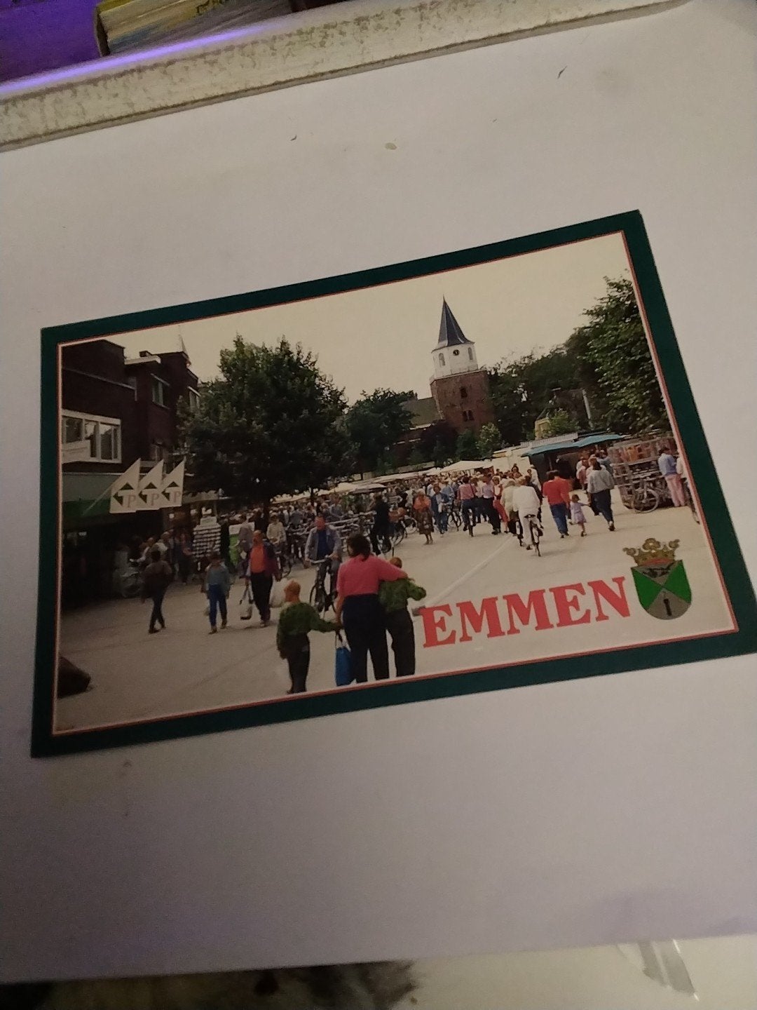 Oude ansichtkaart Emmen - Marktplein met kerk, Ophalen of Verzenden