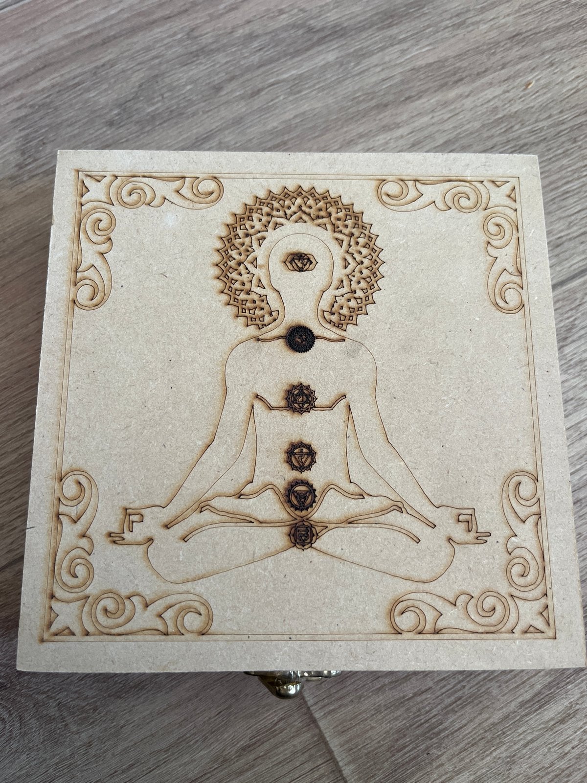 Houten doosje met chakra stenen, Hout, Nieuw, Ophalen of Verzenden, Oosters
