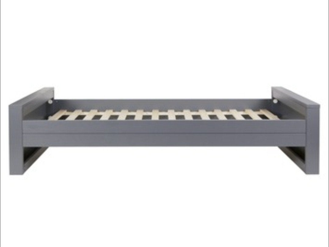 Bed Woood Dennis 200x90 grijs, Huis en Inrichting, Slaapkamer | Bedden, Ophalen, Gebruikt, 90 cm, Eenpersoons