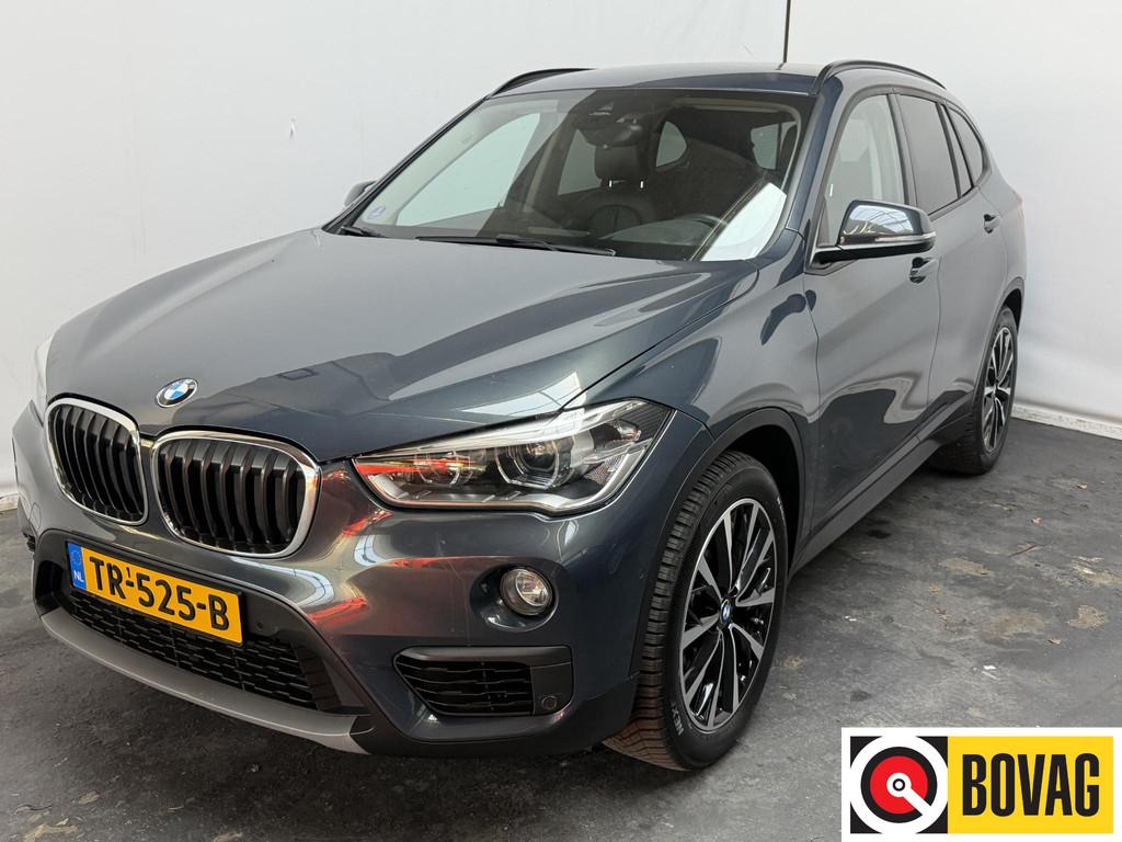 BMW X1 xDrive20i Centennial High Executive, 1998 cc, Gebruikt, 2000 kg, Leder