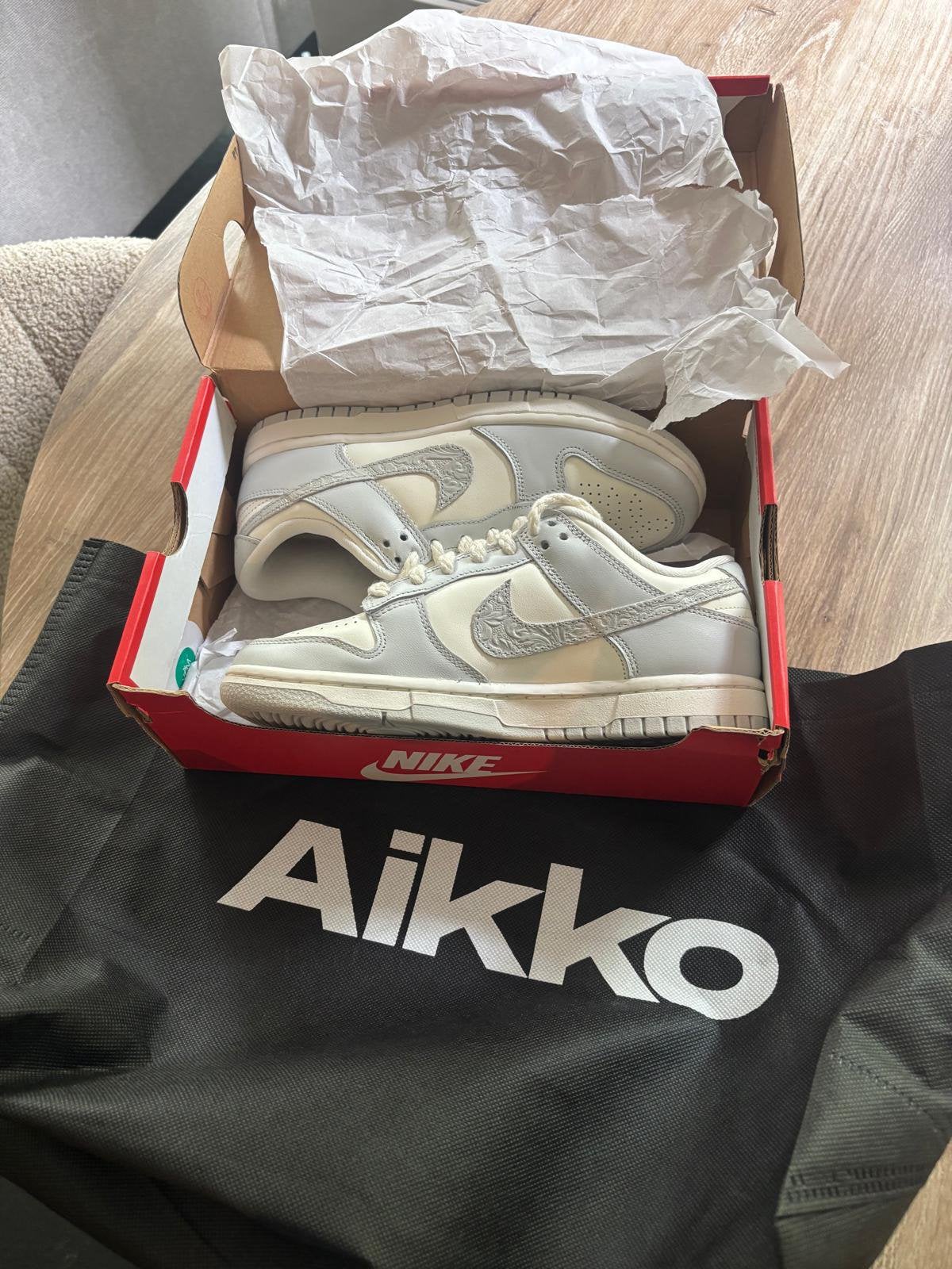 Originele nieuwe nike dunk low needlework, Wit, Nieuw, Ophalen of Verzenden, Sneakers of Gympen