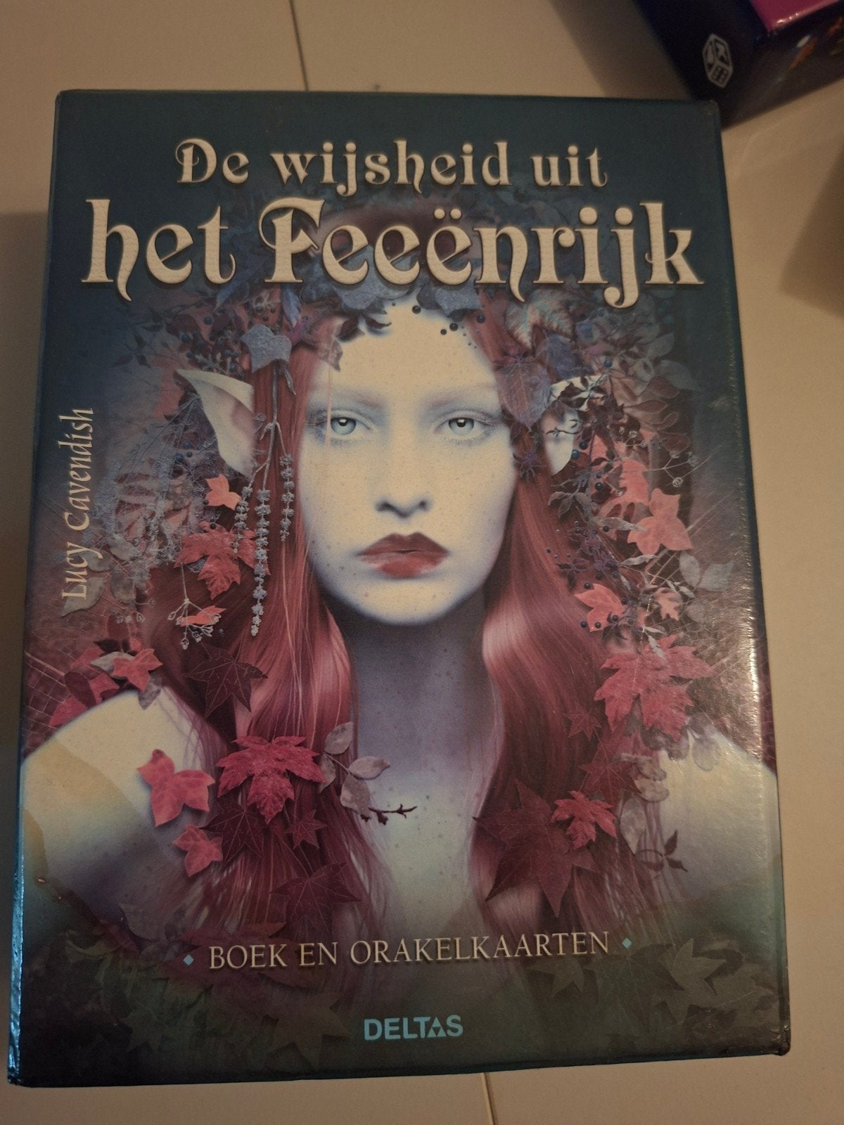 De Wijsheid uit het Feeënrijk - Boek en Orakelkaarten, Boeken, Spiritualiteit algemeen, Overige typen, Ophalen of Verzenden, Zo goed als nieuw