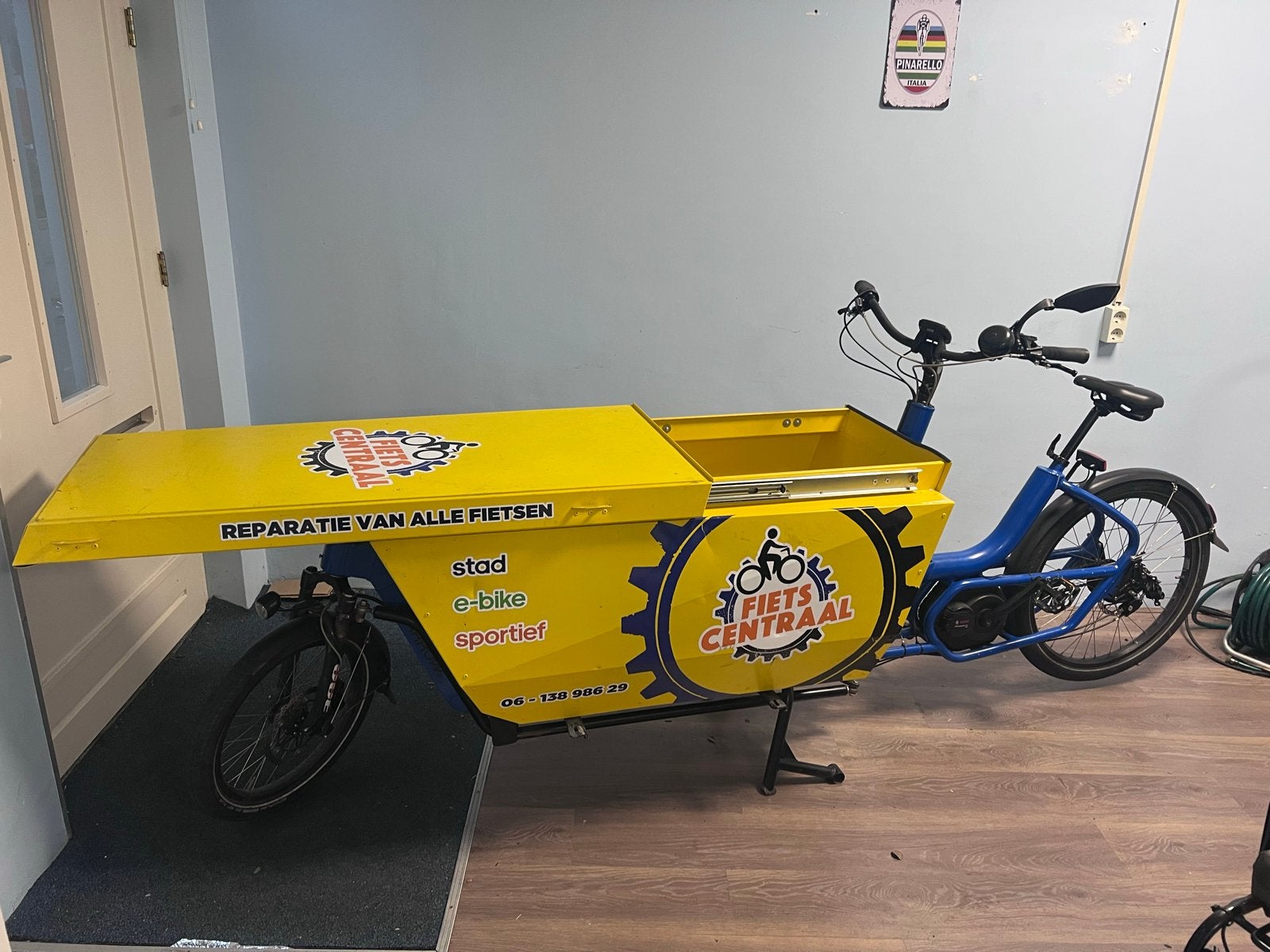 Urban Arrow Cargo XL Rohloff Bosch ,Custom slechts 615  km, Fietsen en Brommers, Fietsen | Bakfietsen, Overige merken, Goederen