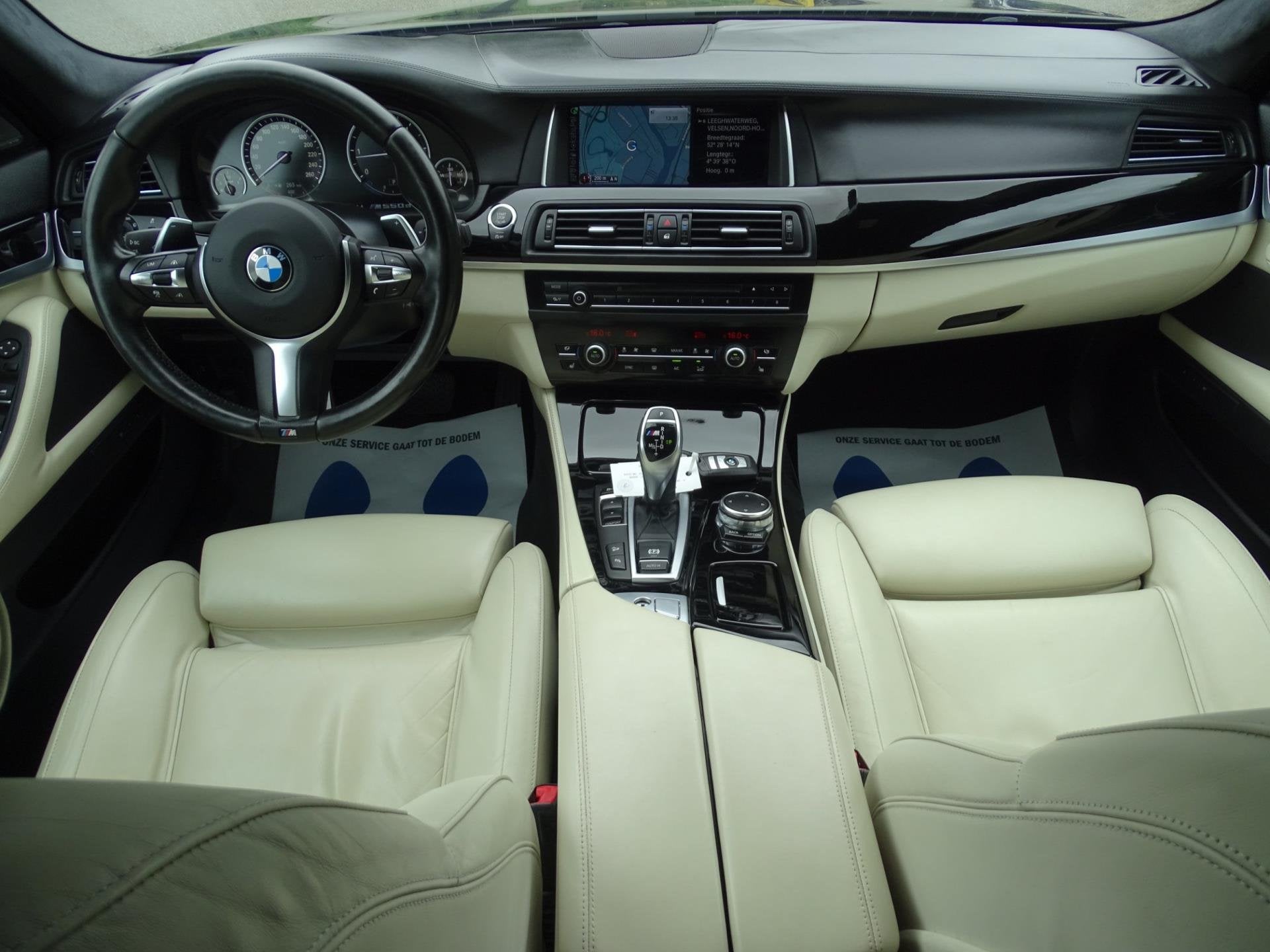 BMW 5-serie Touring M550xd - MOTOR DEFECT - FACE-LIFT - FULL, Auto's, Automaat, Gebruikt, Euro 6, 2993 cc