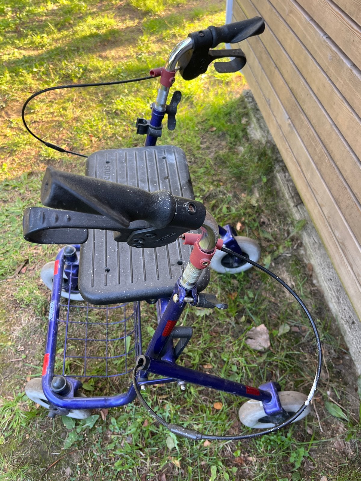 Rollator, kleur blauw, Diversen, Ophalen of Verzenden, Opvouwbaar