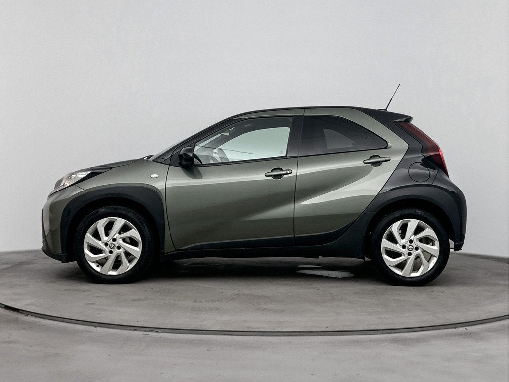 Toyota Aygo X 1.0 VVT-i S-CVT first | Dealer onderhouden | A, Auto's, 12 maanden, Stof, Gebruikt, 4 stoelen