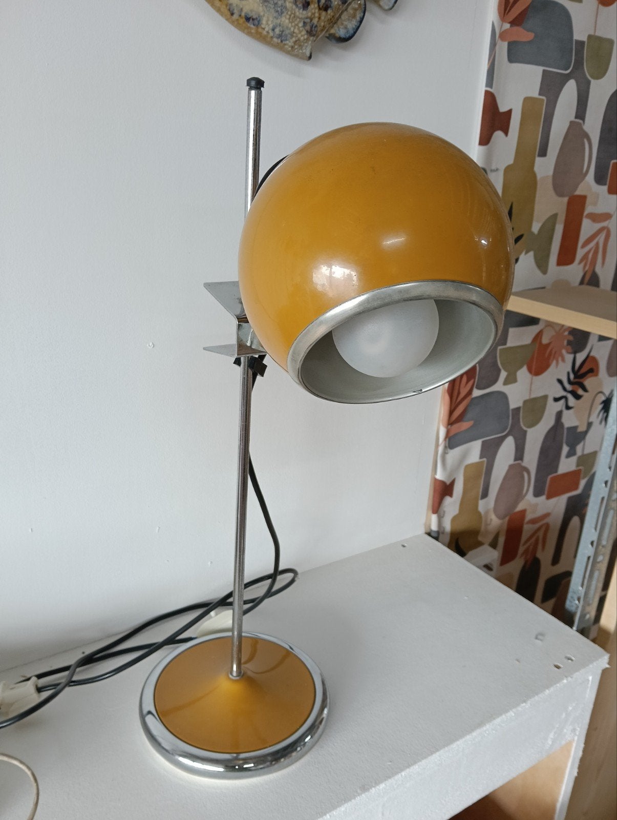 Vintage Bureaulamp eyeball space age - Okergeel en Chroom, Bureaulamp, Gebruikt, Vintage, Met stekker