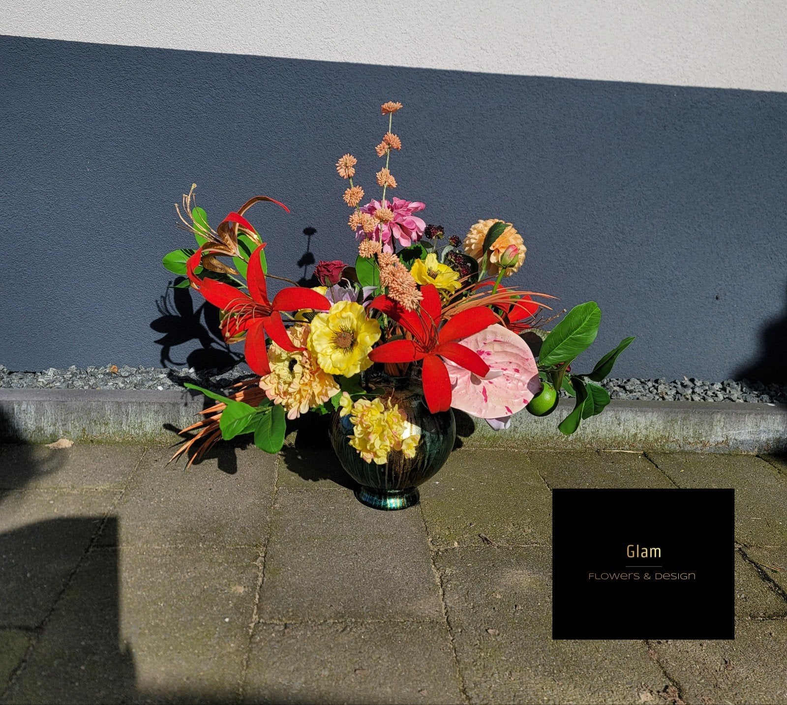 Zijden bloemen in vaasje - Kleurrijk en onderhoudsvrij, Huis en Inrichting, Woonaccessoires | Vazen, Ophalen, Zo goed als nieuw