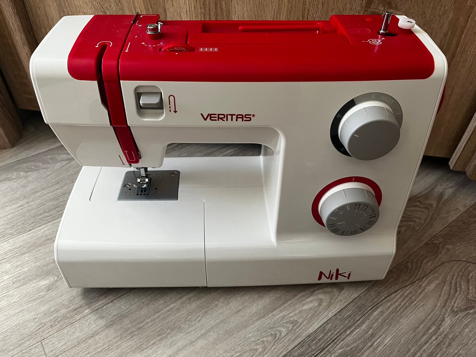 Veritas naaimachine niki, Ophalen of Verzenden, Zo goed als nieuw, Naaimachine, Overige merken