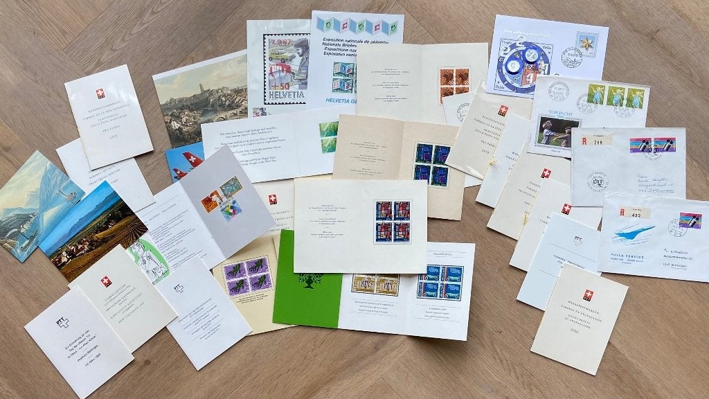 Zwitserland kavel diverse postale stukken PTT uitgaven., Verzenden