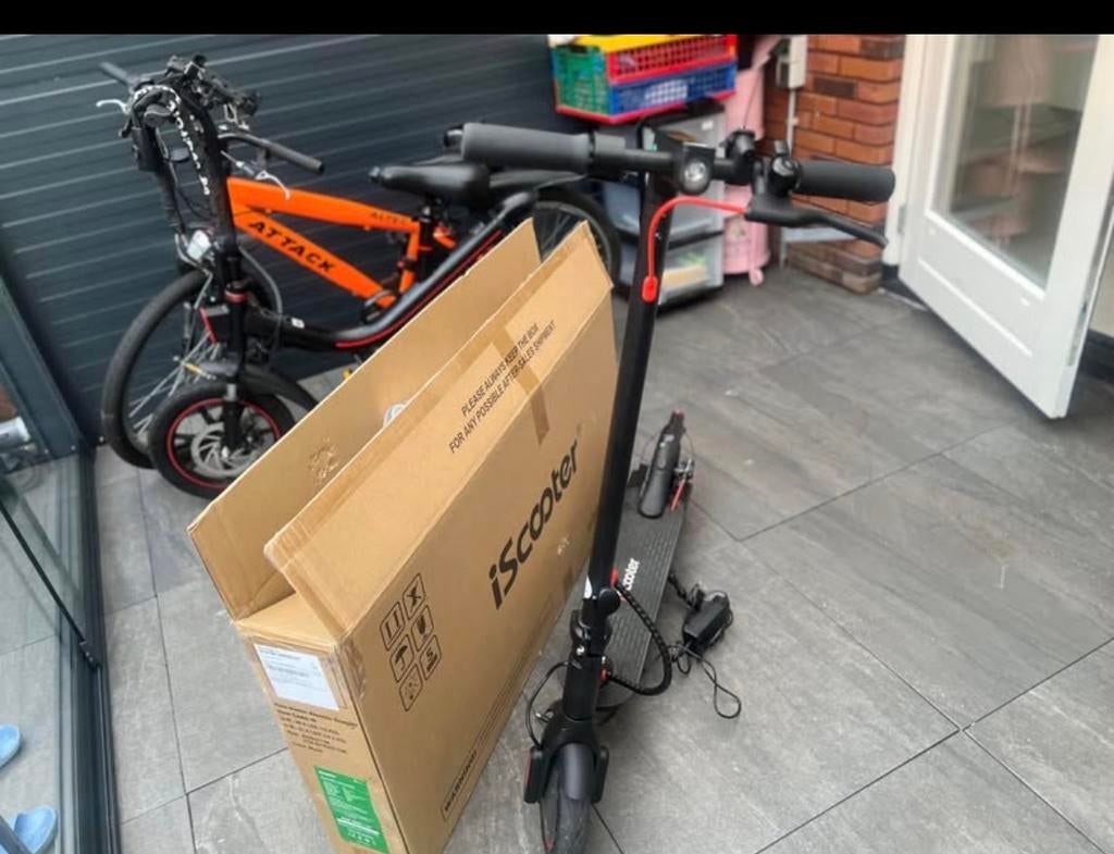 iScooter elektrische step, Fietsen en Brommers, Steps, Ophalen of Verzenden, Zo goed als nieuw, Elektrische step (E-scooter)