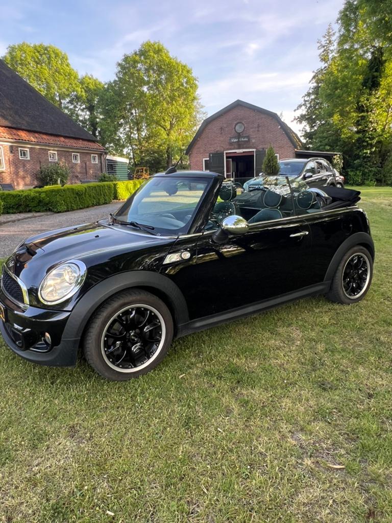 Mini 1.6 Cooper S  Cabrio  2011 Zwart, Auto's, Mini, Zwart, 4 cilinders, Cabriolet, 4 stoelen