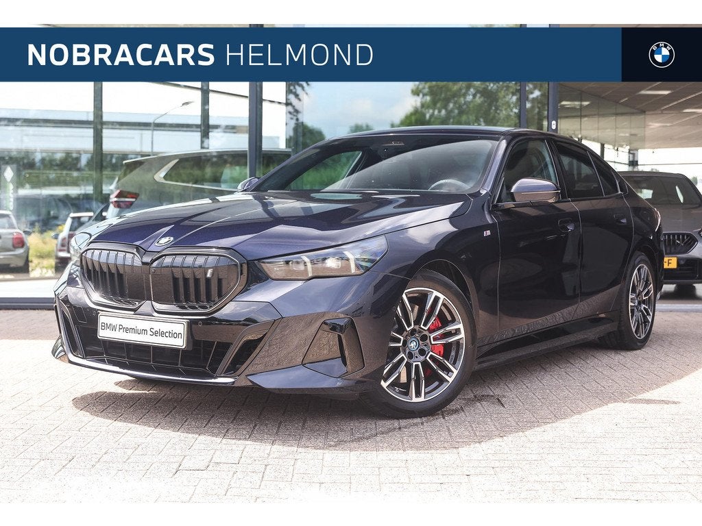 BMW i5 eDrive40 M Sport / Comfortstoelen / Comfort Access /