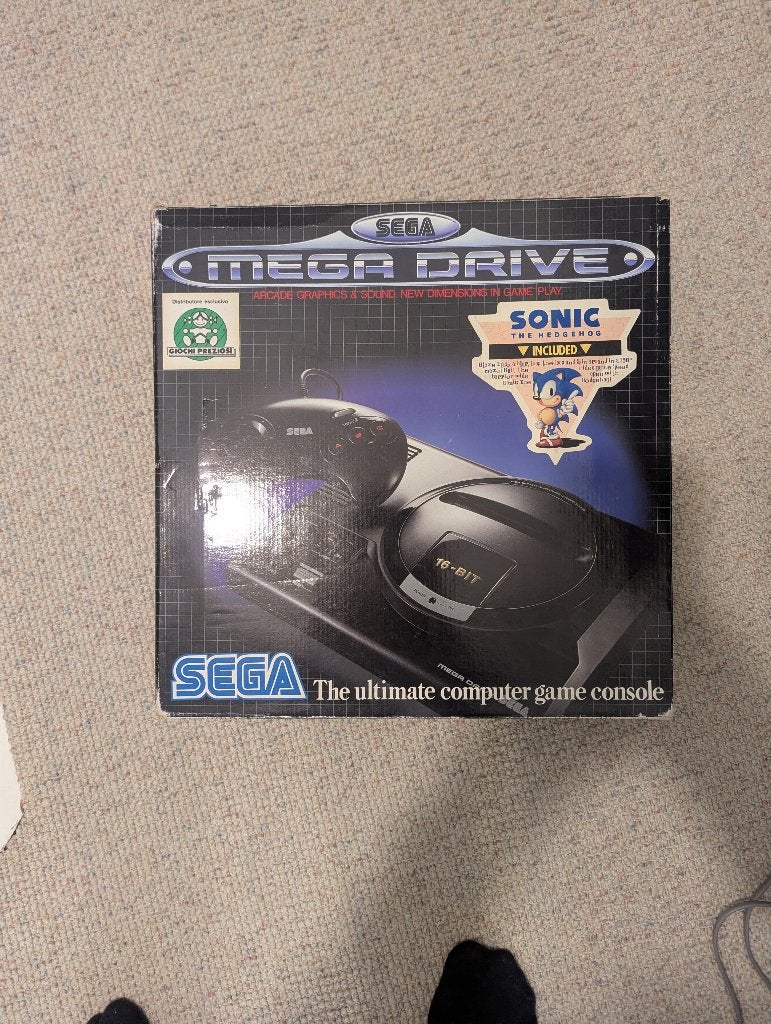 Sega Mega Drive Console in doos (met Sonic), Spelcomputers en Games, Mega Drive, Ophalen of Verzenden, Met 1 controller, Gebruikt
