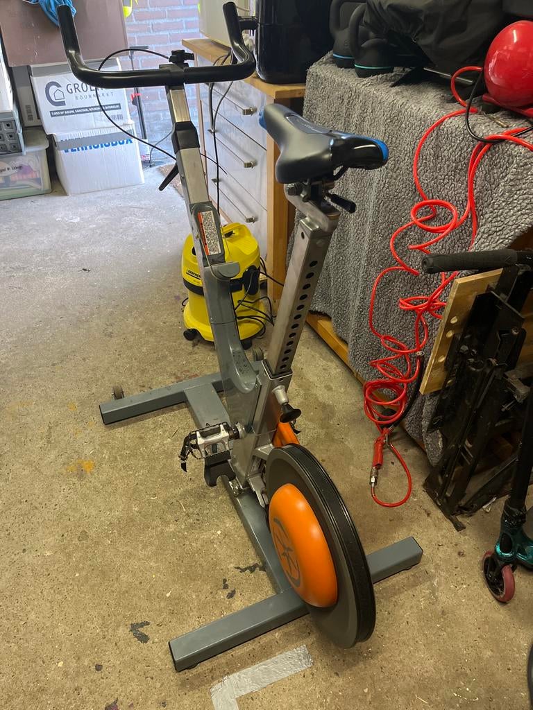 Keiser Spinningfiets - Ideaal voor thuistraining, Sport en Fitness, Fitnessapparatuur, Ophalen, Gebruikt, Spinningfiets, Metaal
