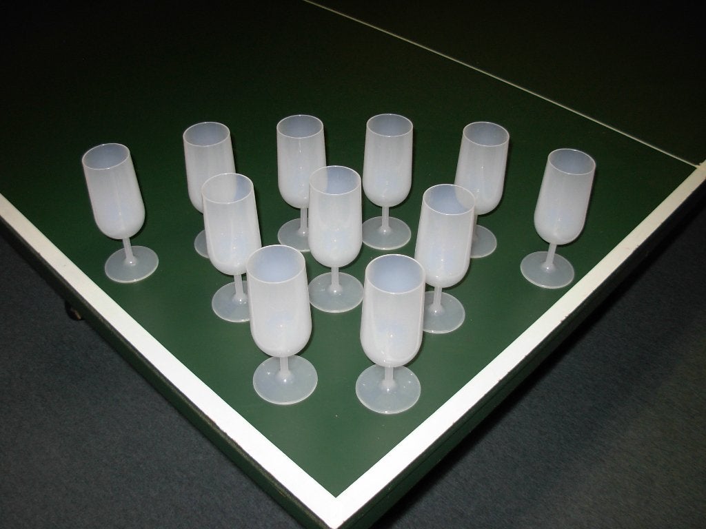 11 Plastic glazen op voetje  170 ml., Ophalen, Zo goed als nieuw, Overige typen