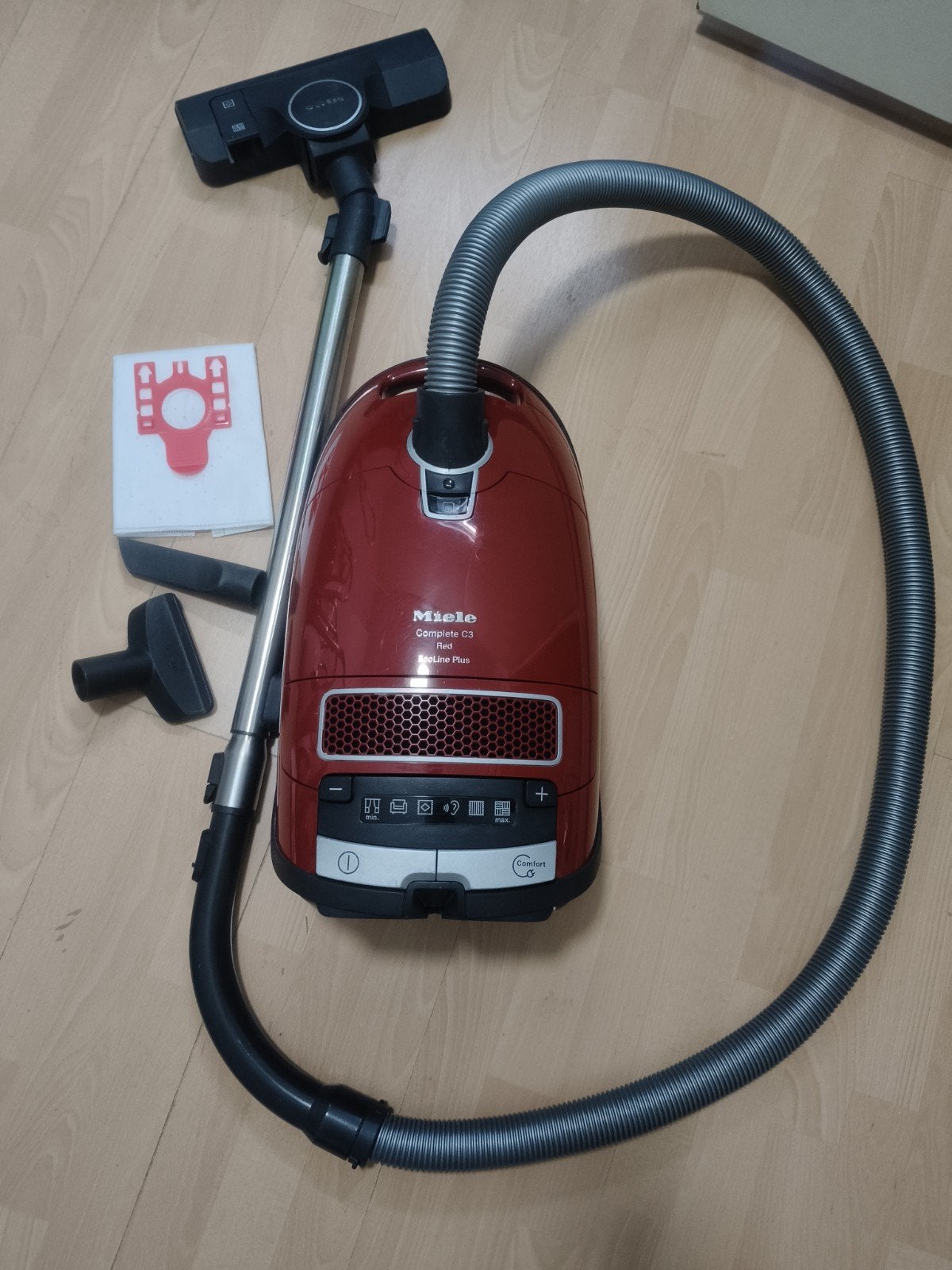Miele Complete C3 Red Ecoline Plus stofzuiger, Stofzak, Inclusief accessoires, Ophalen of Verzenden, Zo goed als nieuw
