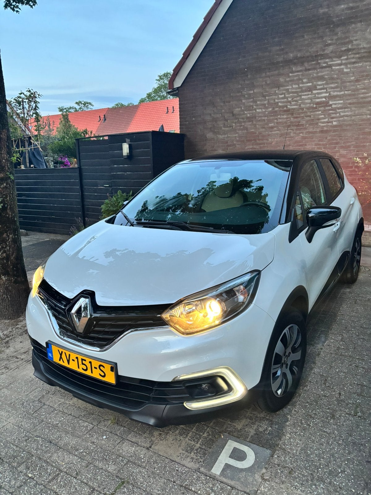 Renault Captur 0.9 TCe 90 – 2018 –WIT-Goed onderhouden, Voorwielaandrijving, 898 cc, 620 kg, Handgeschakeld