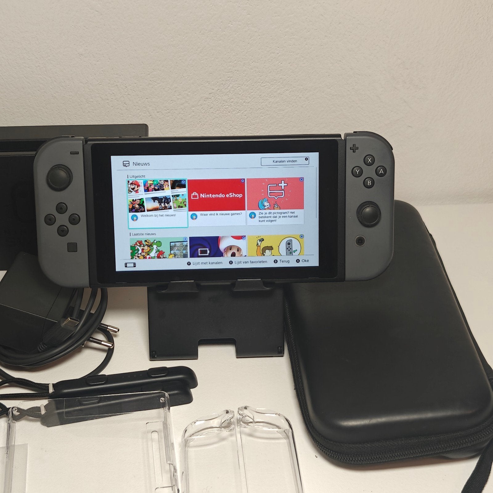 Nintendo Switch V2, Ophalen of Verzenden, Zo goed als nieuw