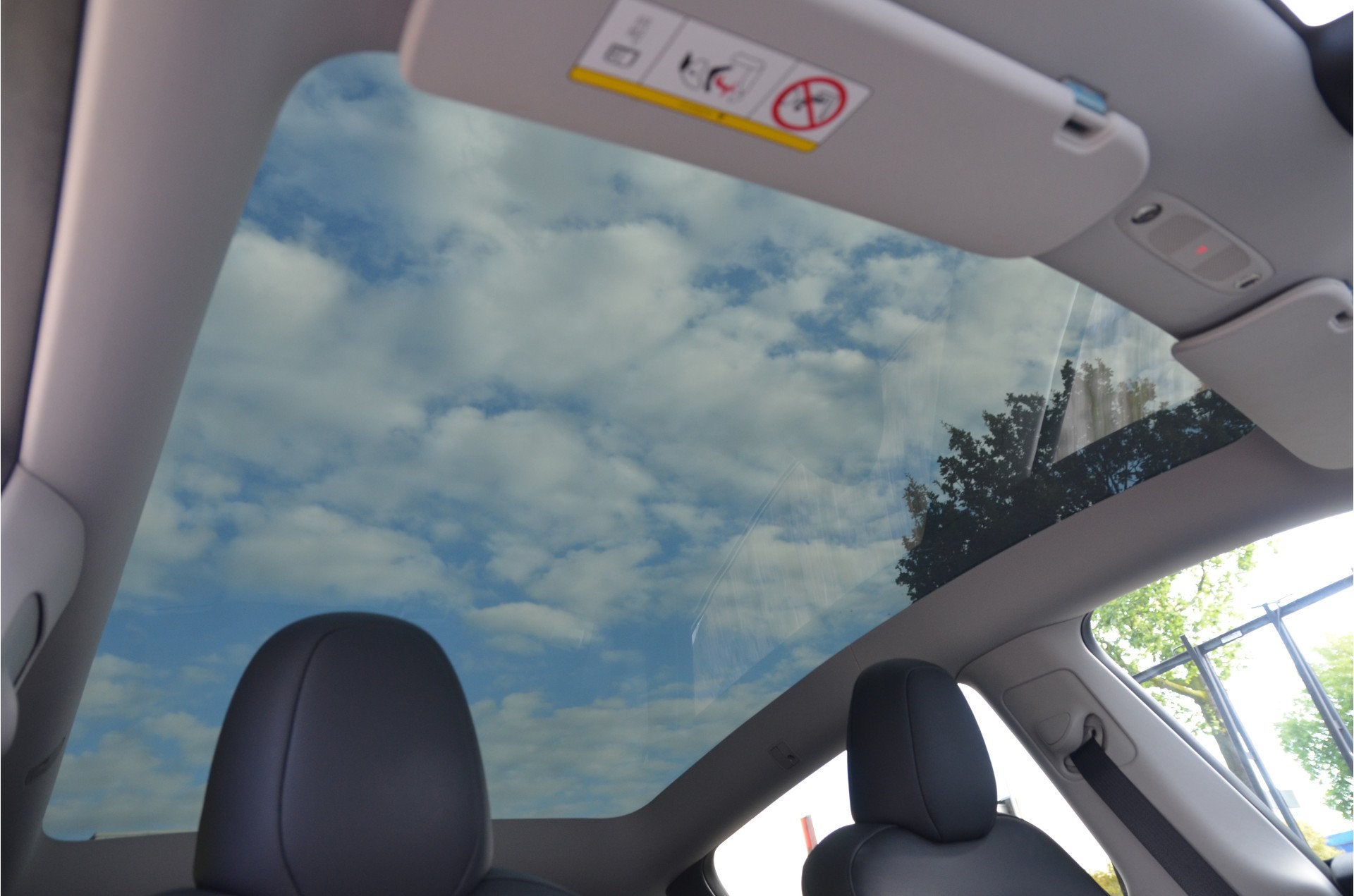 Tesla Model Y RWD 58 kWh 20" Alu AutoPilot3.0 Ryzen, Auto's, Automaat, Achterwielaandrijving, Gebruikt, Zwart