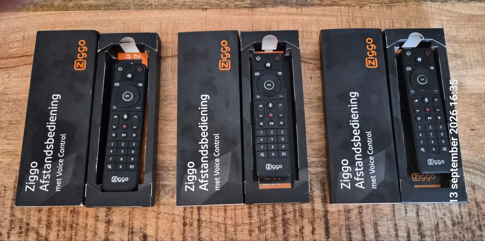 3 stuks nieuwe originele Ziggo afstandsbedieningen, Audio, Tv en Foto, Ophalen of Verzenden, Nieuw, Tv