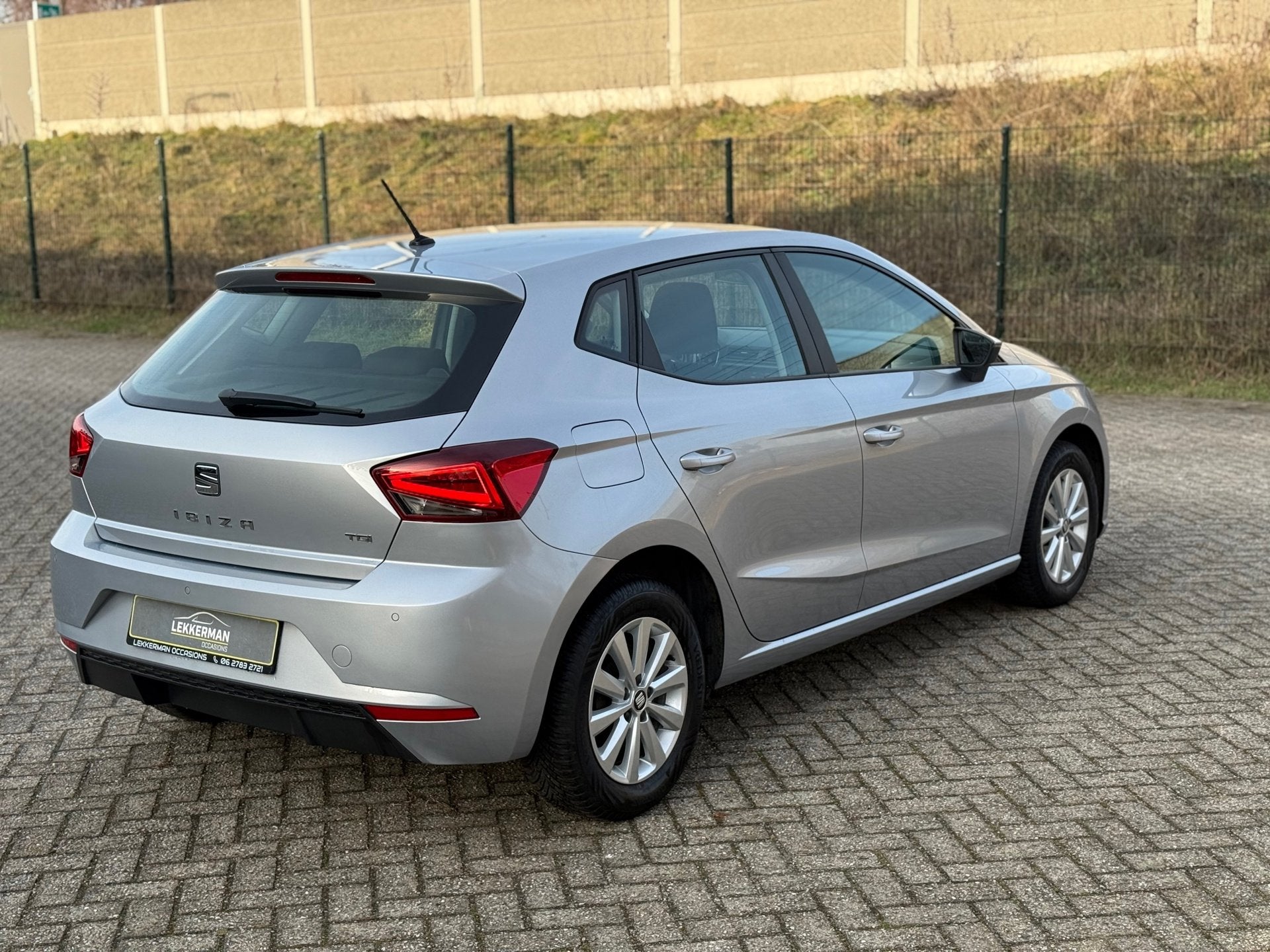 SEAT Ibiza 1.0 TGI Style Business CLIMA I PDC I CRUISE I VOL, Auto's, Voorwielaandrijving, Dealer onderhouden, CNG (Aardgas), Ibiza