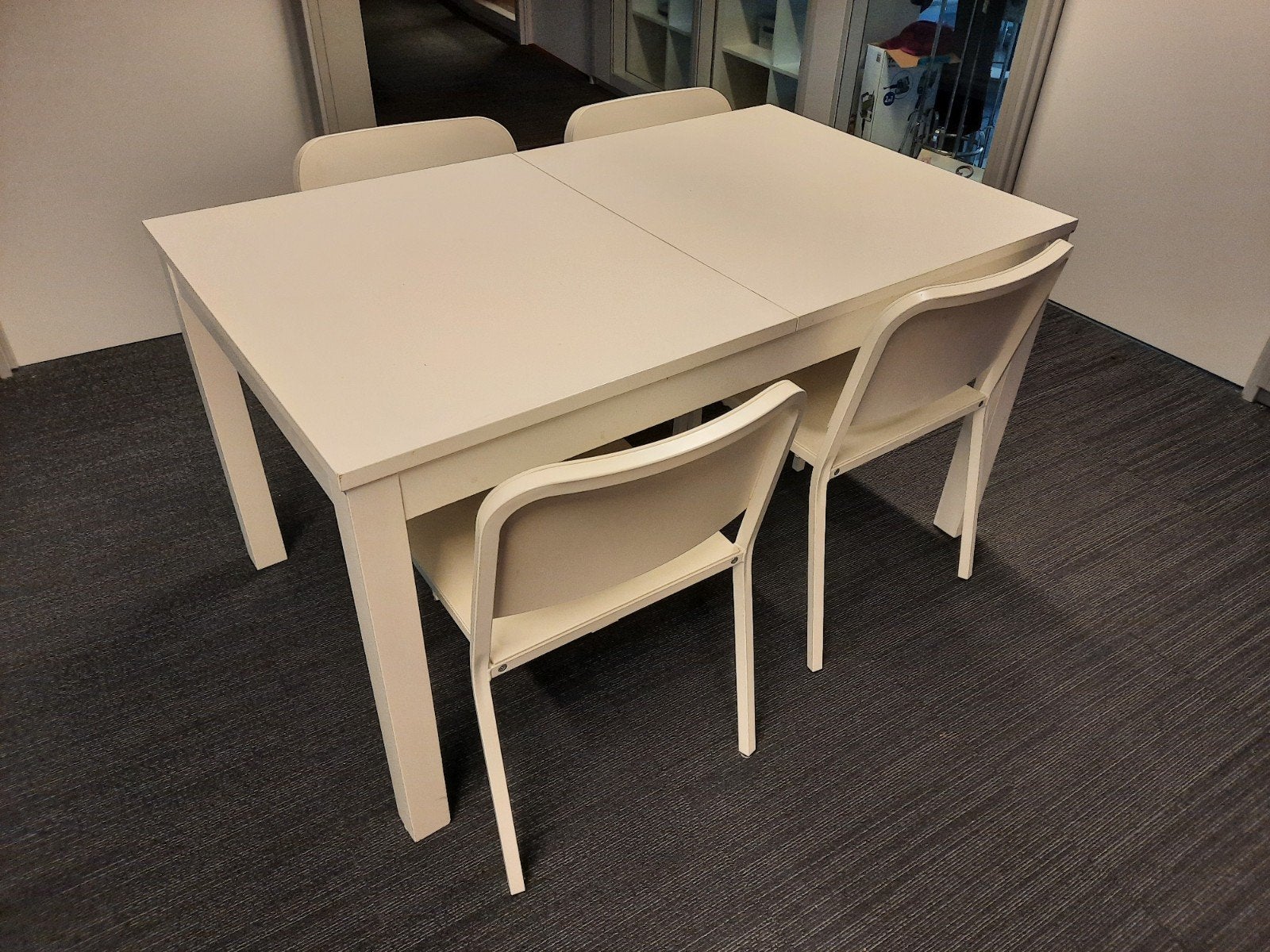 Witte uitschuifbare eettafel met 6 stoelen, Ophalen, Gebruikt, Vijf personen of meer, Rechthoekig