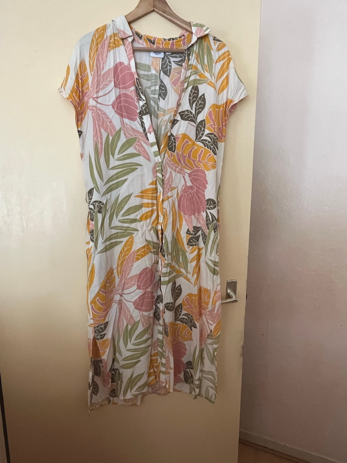 Vrolijke tuniek met tropische print en tailleband, maat S, Meerkleurig, Nieuw, Ophalen of Verzenden, Korte mouw