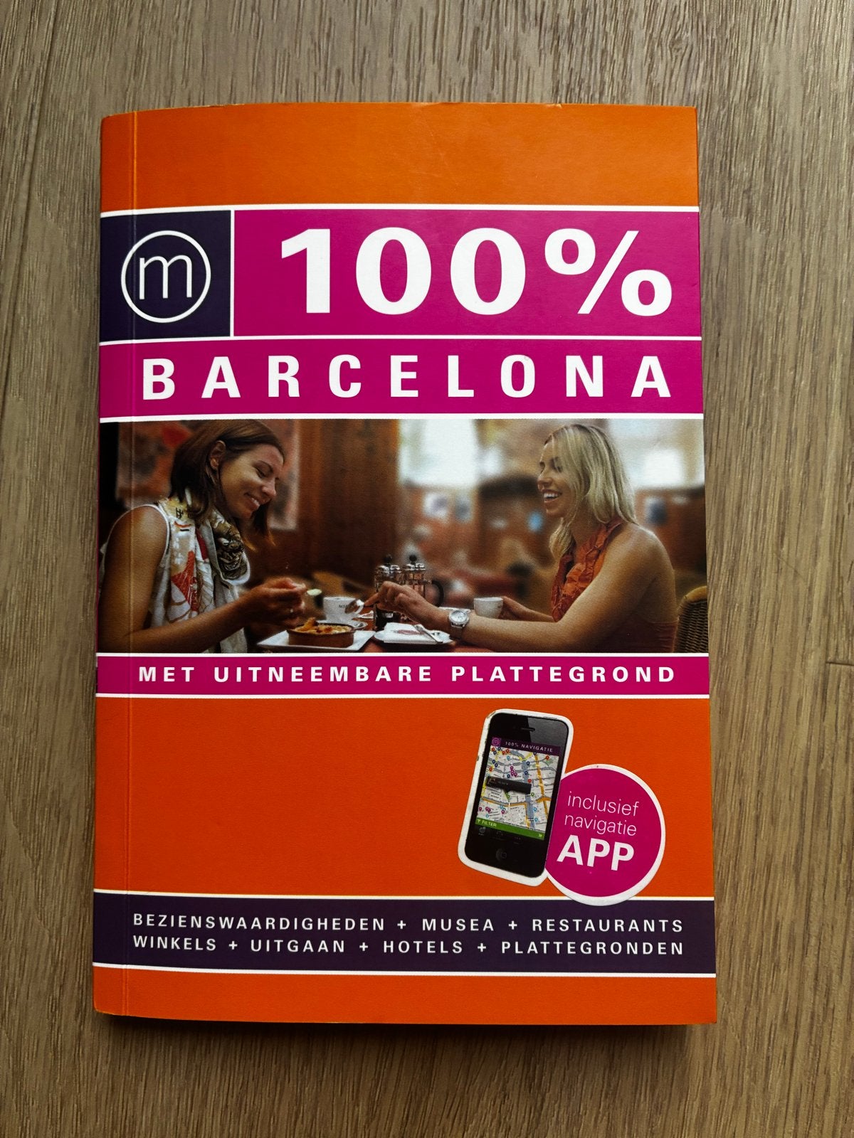 100% Barcelona Reisgids met Uitneembare Plattegrond en App, Boeken, Overige merken, Budget, Europa, Ophalen of Verzenden