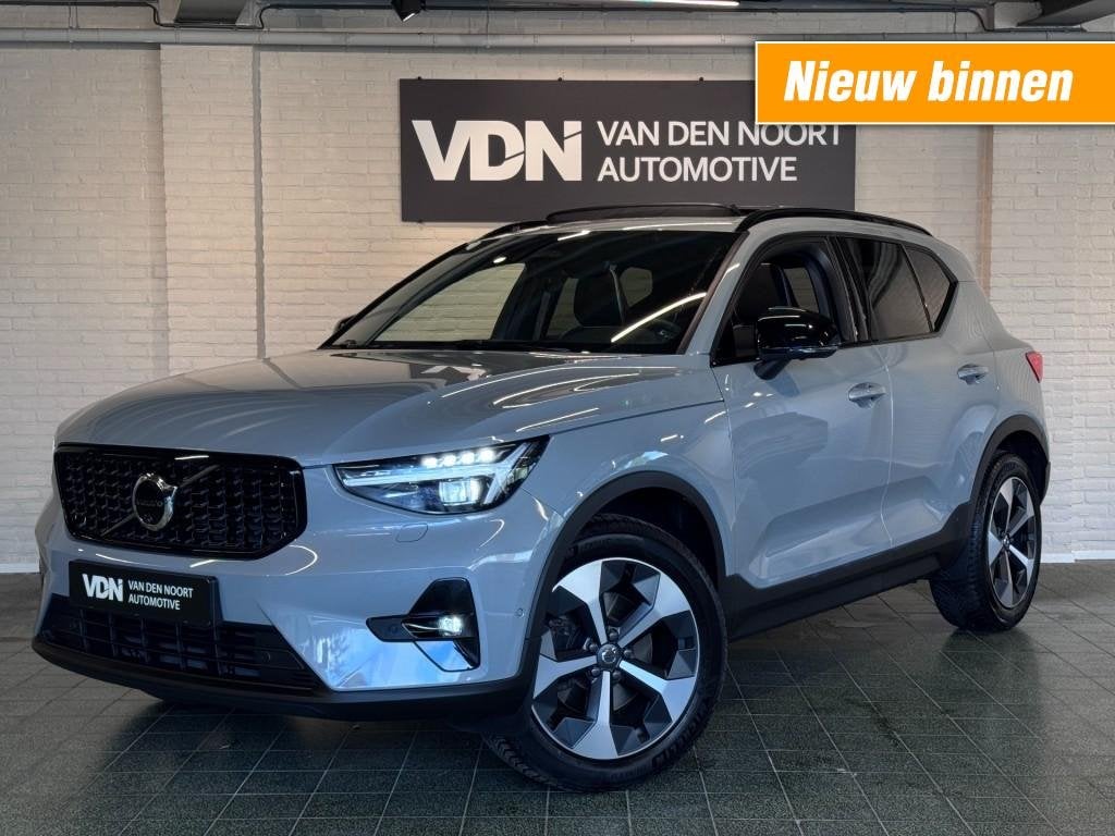 Volvo XC40 2.0 B4 Plus Dark 2WD Pano 360cam H/K Memory 19'', Auto's, Automaat, Gebruikt, 4 cilinders, Bedrijf