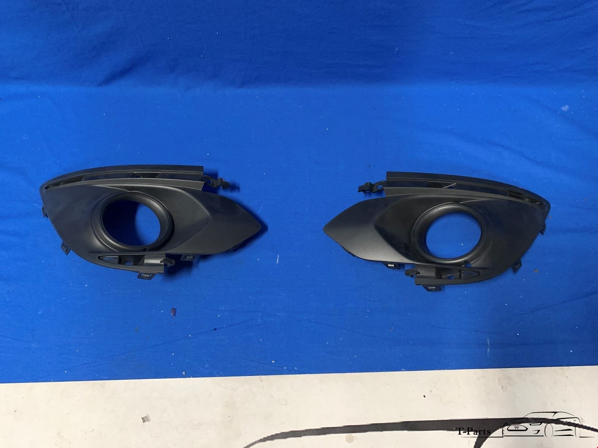 Mitsubishi space star mistlamp kapjes links rechts voorbumpe