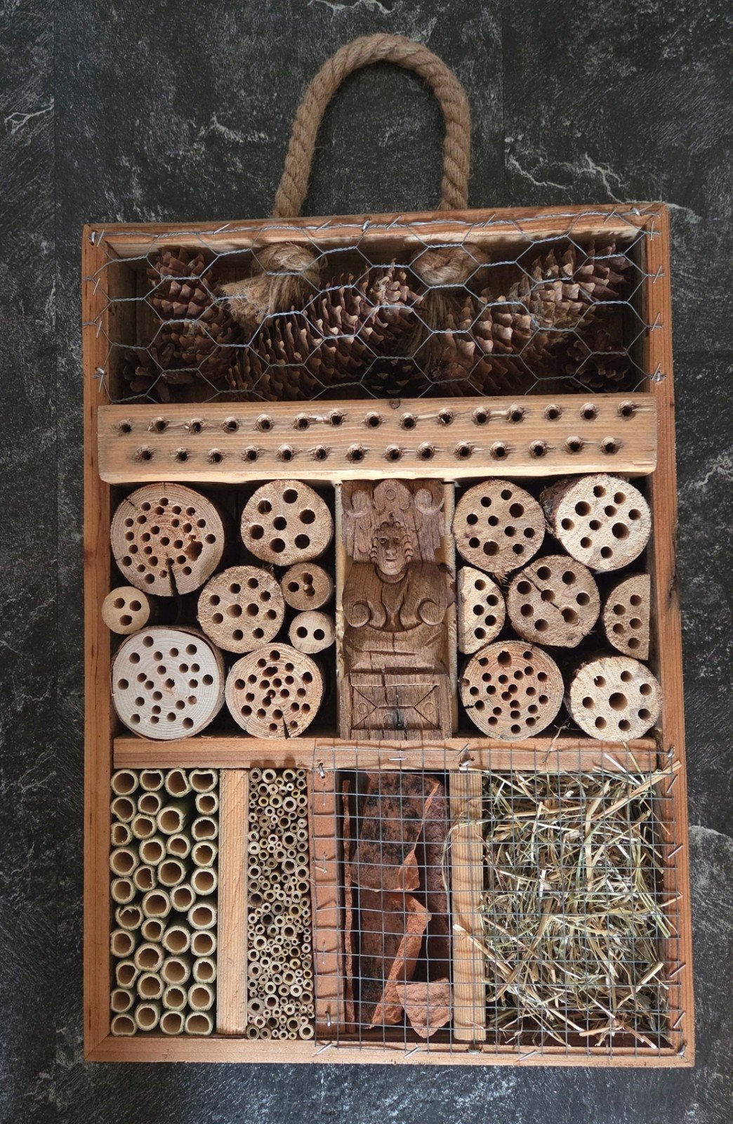 Groot insectenhotel / bijenhotel - Nieuw en handgemaakt, Ophalen of Verzenden, Nieuw