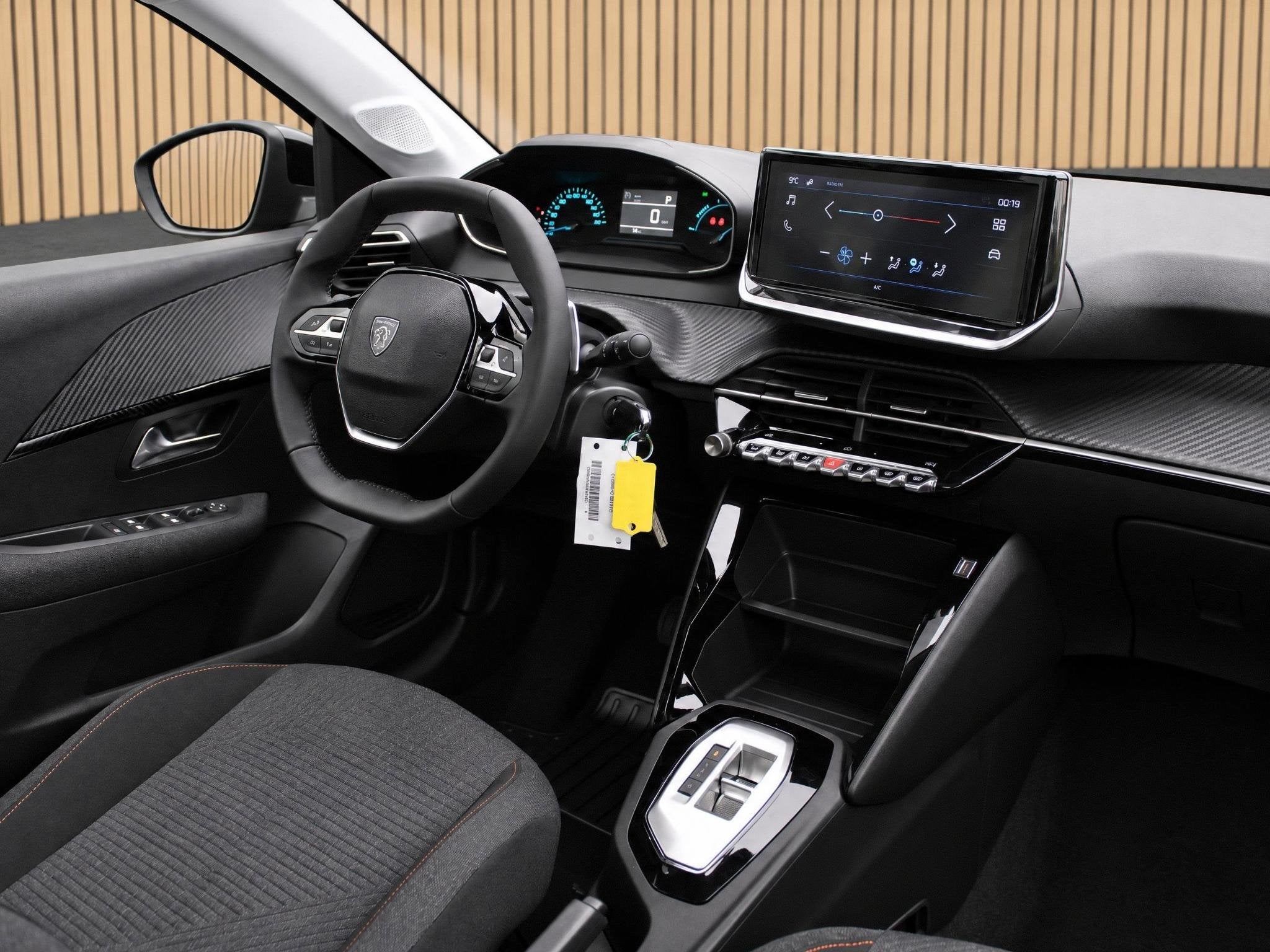 Peugeot 208 1.2 Hybrid 110 e-DCS6 Style VOORRAAD KORTING, Auto's, 12 maanden, Euro 6, 1199 cc, Origineel Nederlands