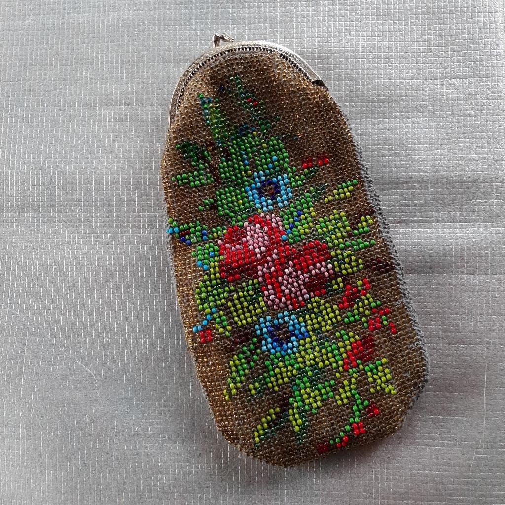 Kralenbeurs / kralen tasje met beugel ( geen zilver ), Antiek en Kunst, Ophalen of Verzenden