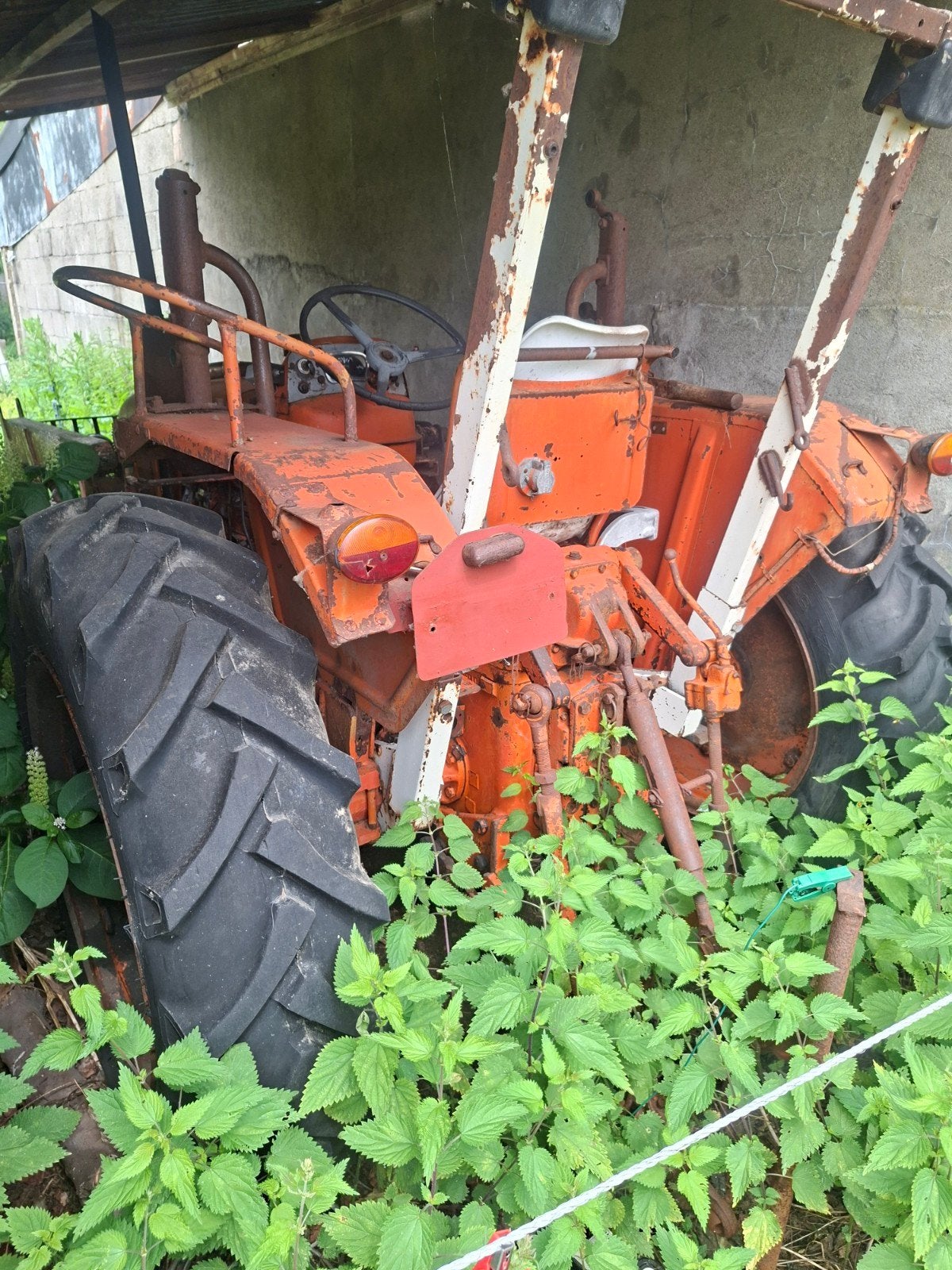 Tractor met voorlader  pto en hefmast Renault, Gebruikt, Tot 2500, Ophalen of Verzenden, Tot 80 Pk
